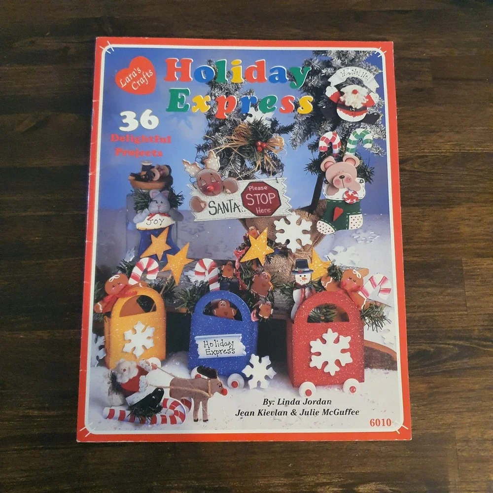 Lara's Crafts Holiday Express 36 Projects Christmas Craft Book 6010 1998 Vintage